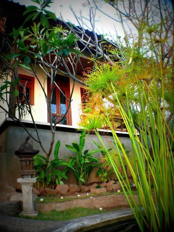 Bo'S Bungalows And Restaurant Hotel Bali Exterior photo